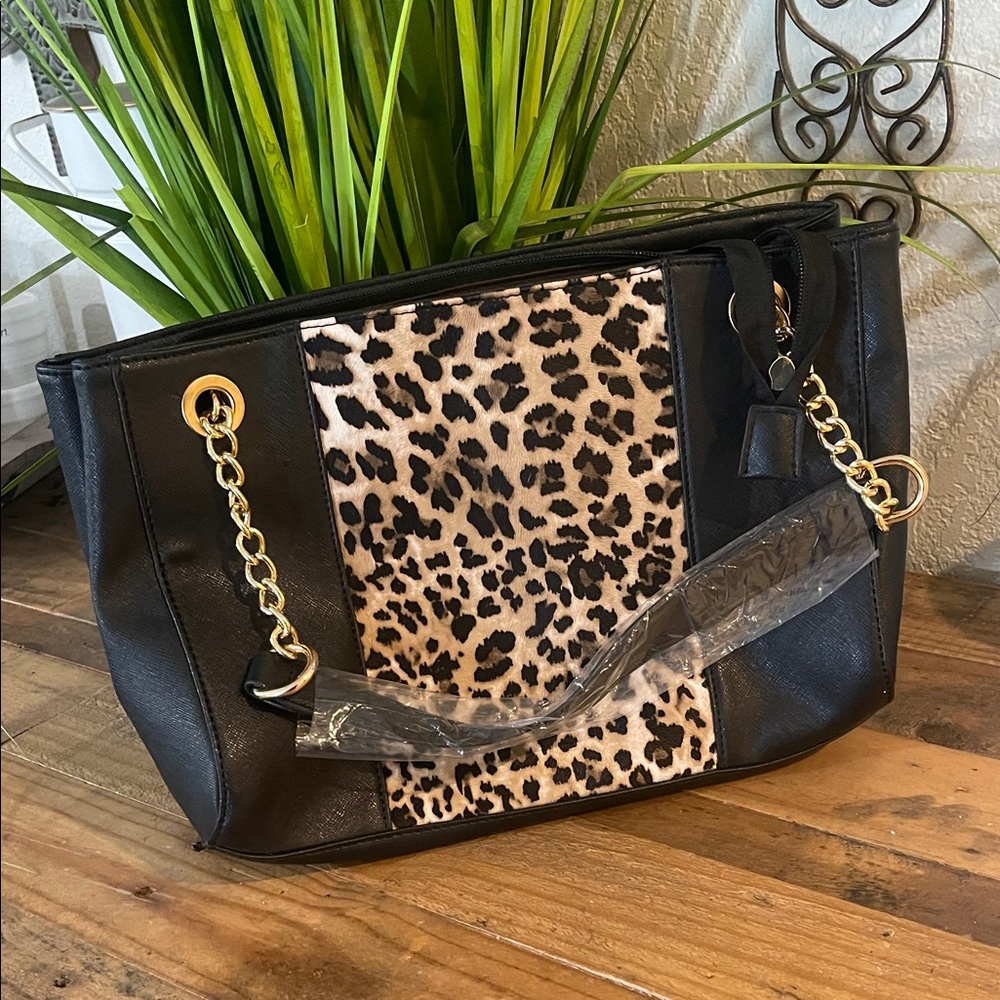 Leopard Print Black Purse NEW!
